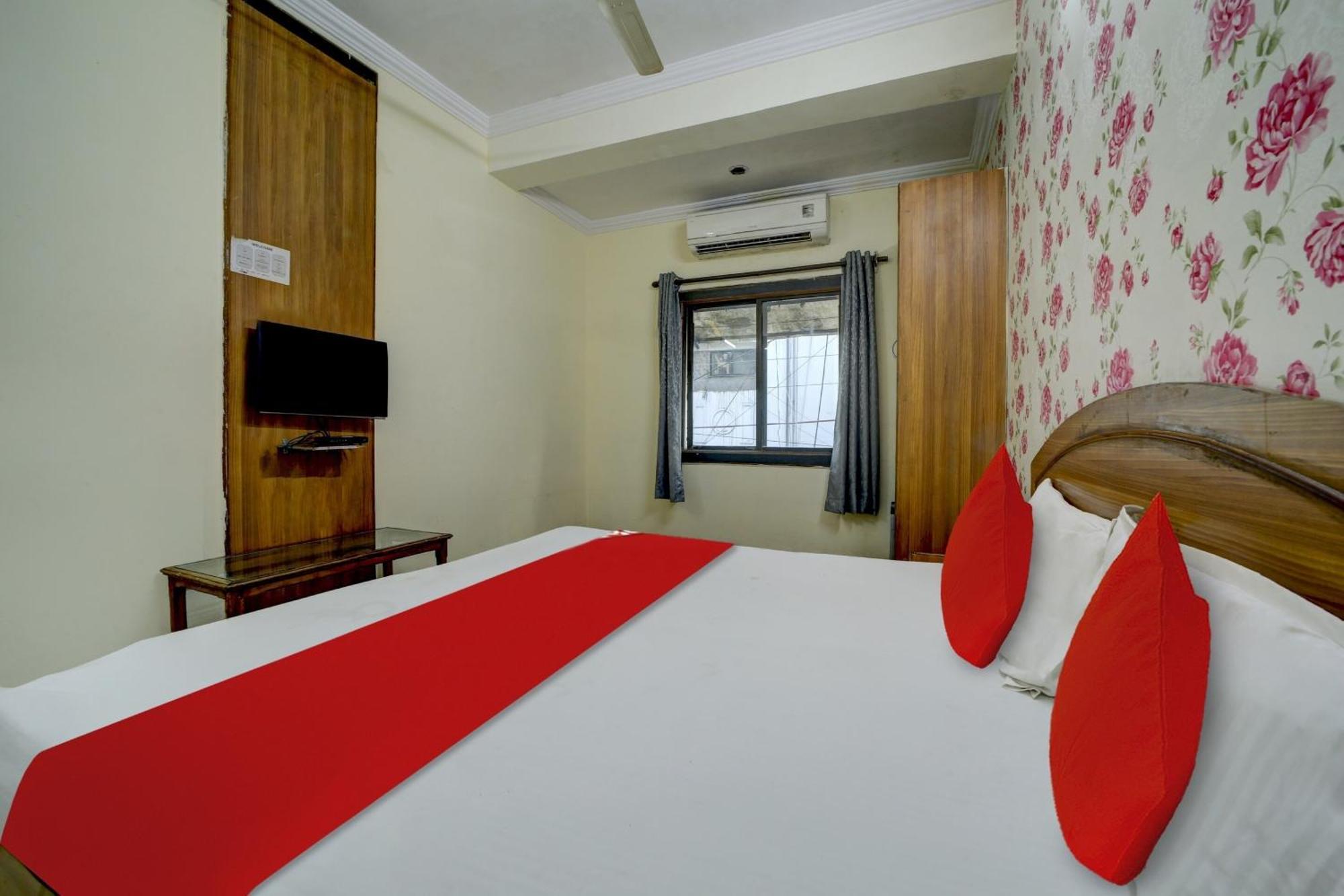Oyo Flagship 81248 Hotel Satya Vilas Bhopal Buitenkant foto
