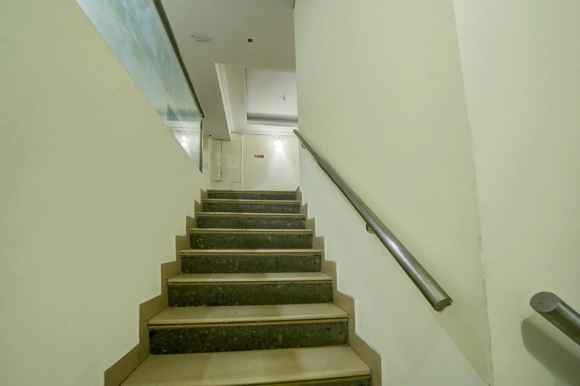 Oyo Flagship 81248 Hotel Satya Vilas Bhopal Buitenkant foto